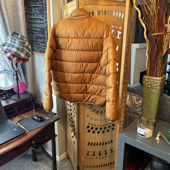 Forever 21 Men's Tan Puffer Jacket - Picture 11 of 11